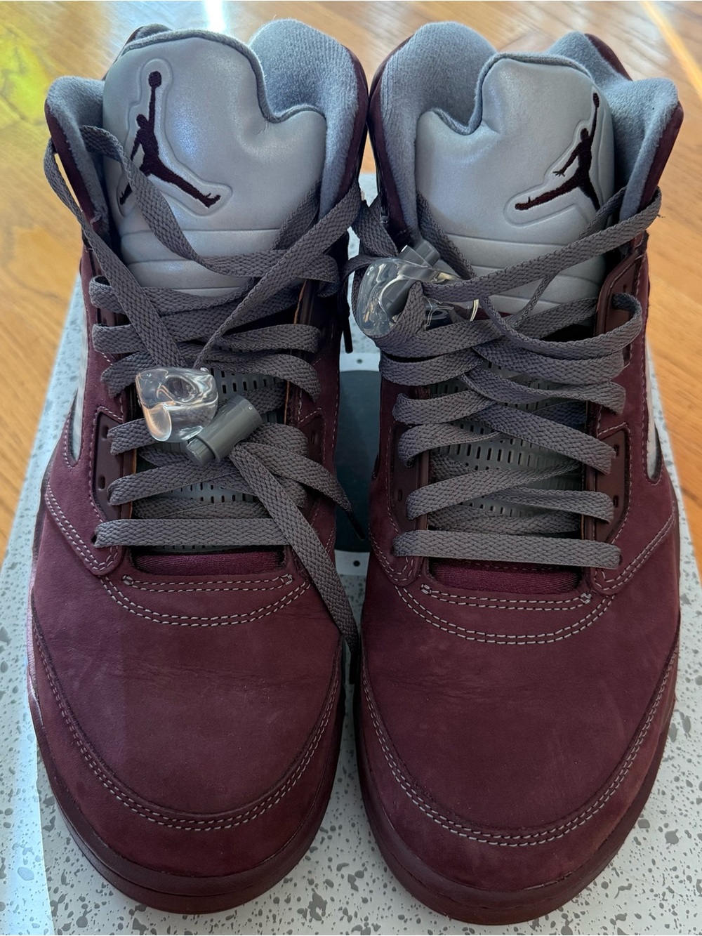 Jordan Men’s Burgundy and Gray Suede Basketball Sneakers Sz 11 - Picture 2 of 4
